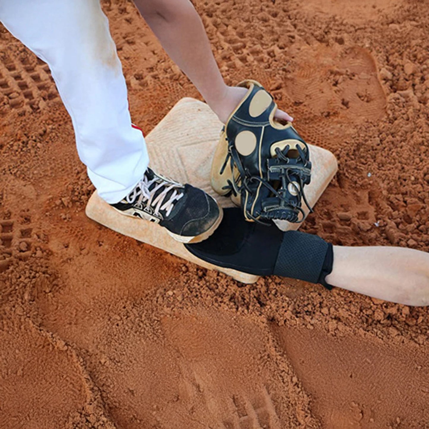 Craft of Weaving Sliding Mitt for Baseball and Softball
